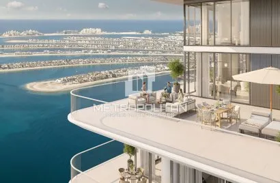 Appartement de 4 chambres à EMAAR Beachfront, UAE No. 796