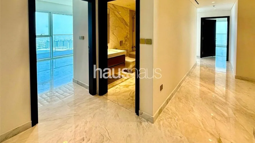 Appartement de 3 chambres à EMAAR Beachfront, UAE No. 1537 № 8