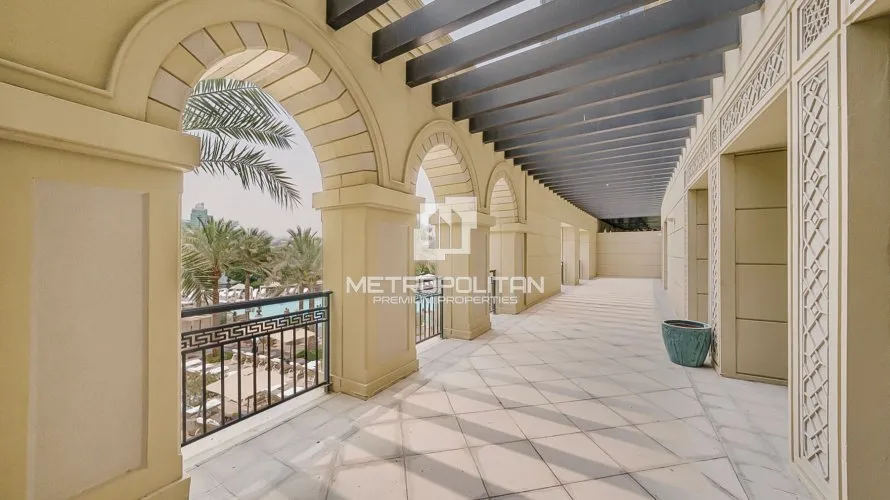 Appartement de 3 chambres à Palazzo Versace, UAE No. 2110 № 23