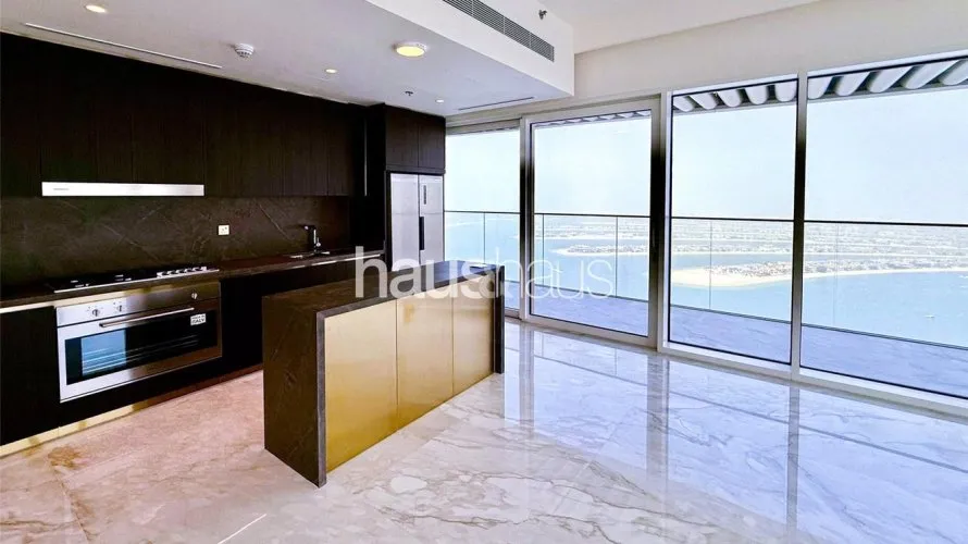 Appartement de 3 chambres à EMAAR Beachfront, UAE No. 1537 № 25