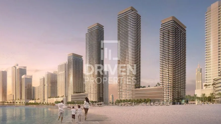 Appartement de 4 chambres à EMAAR Beachfront, UAE No. 4541 № 2