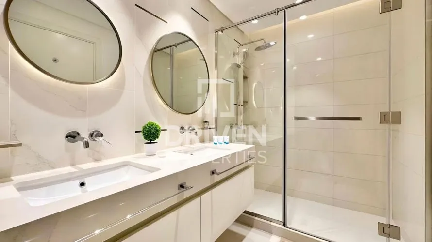 Appartement de 4 chambres à EMAAR Beachfront, UAE No. 5041 № 4
