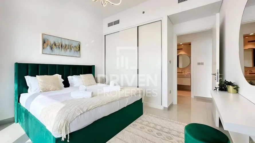 Appartement de 4 chambres à EMAAR Beachfront, UAE No. 5041 № 10