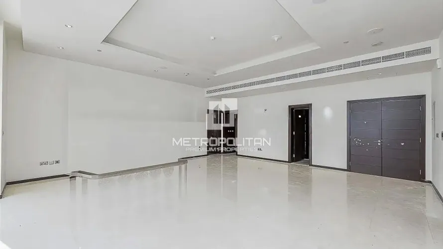 Квартира с 3 спальнями в  Tiara Residences, Пальма Джумейра, Дубай, ОАЭ №2120 № 1