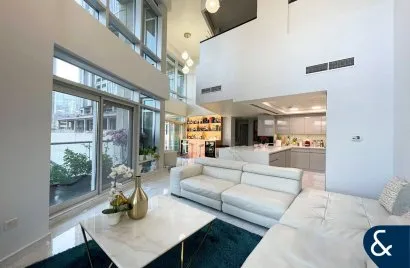 Квартира с 3 спальнями в THE LOFTS, Даунтаун Дубай (Даунтаун Бурдж Дубай), Дубай, ОАЭ №2363