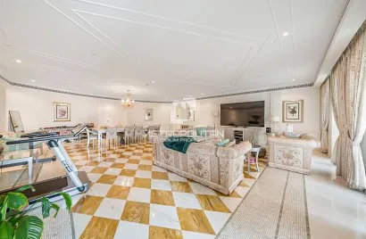 Квартира с 3 спальнями в  Palazzo Versace, Culture Village, Дубай, ОАЭ №2109