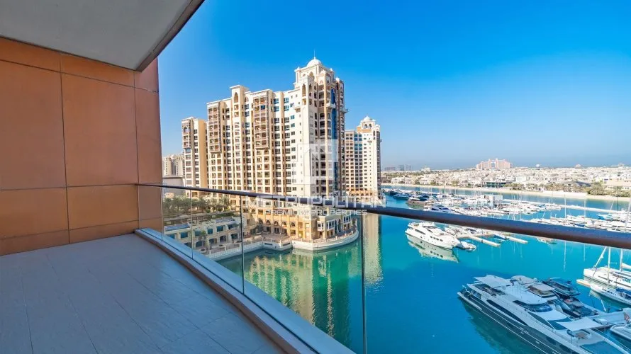 3 bedrooms apartment for sale, Tiara Residences, Palm Jumeirah, Dubai, UAE No. 2179 № 1
