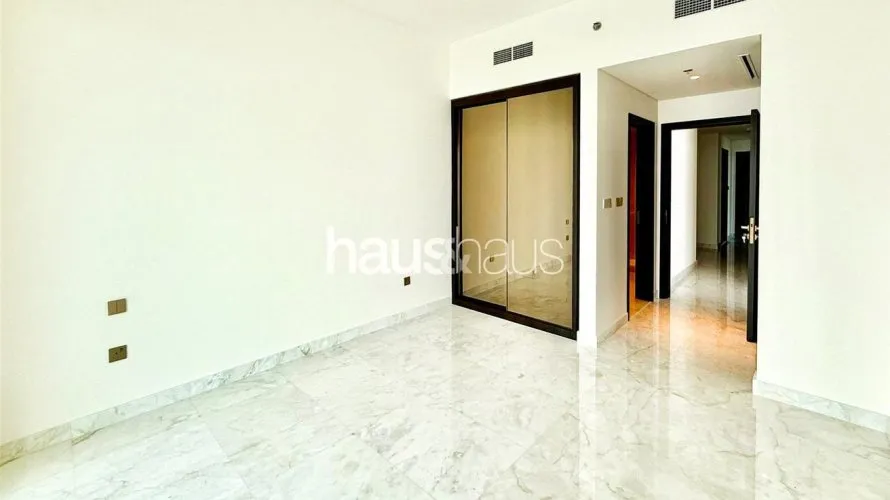 3 bedrooms apartment for sale, EMAAR Beachfront, Dubai Harbour, Dubai, UAE No. 1537 № 1