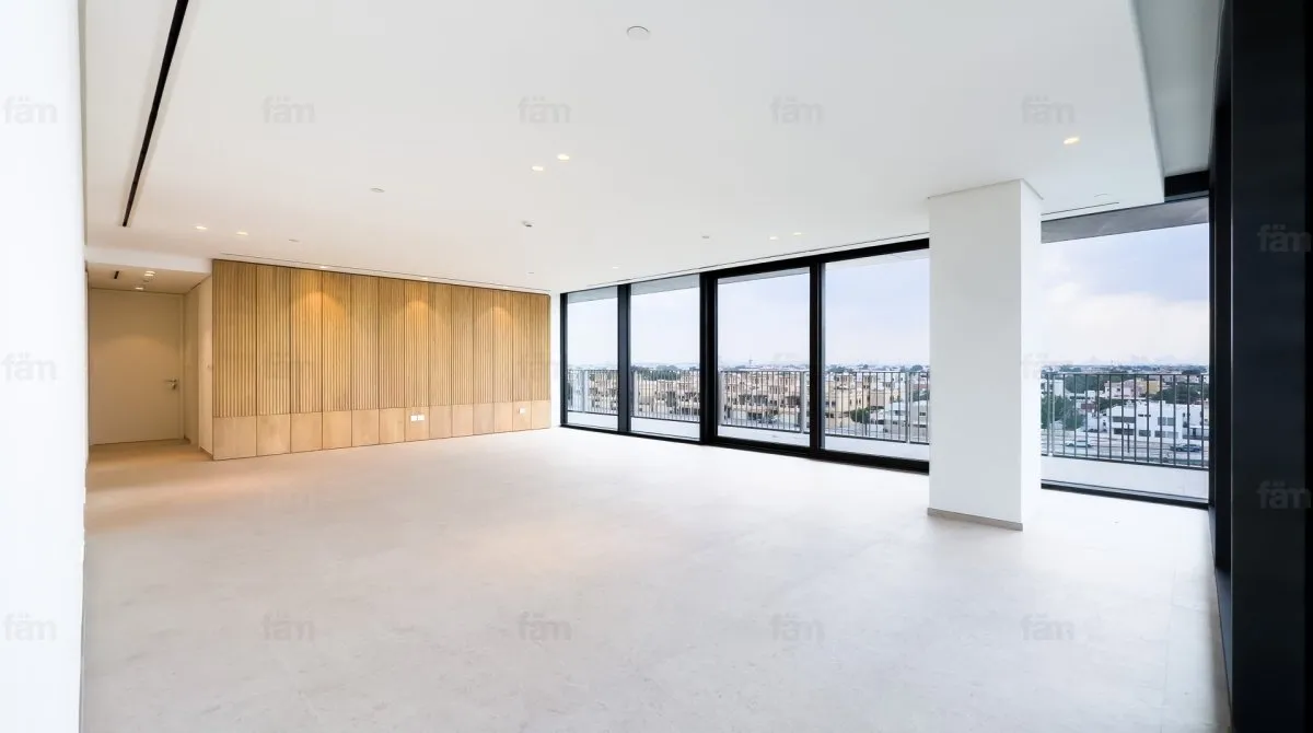 4 bedrooms apartment for sale , Dubai, UAE No. 2423