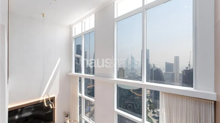 3 bedrooms apartment for sale , Central Park Tower, DIFC, Dubai, UAE No. 3204