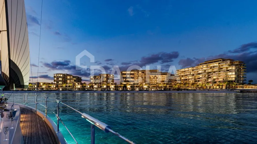 3 bedrooms apartment for sale, The Crescent, Palm Jumeirah, Dubai, UAE No. 3615 № 1