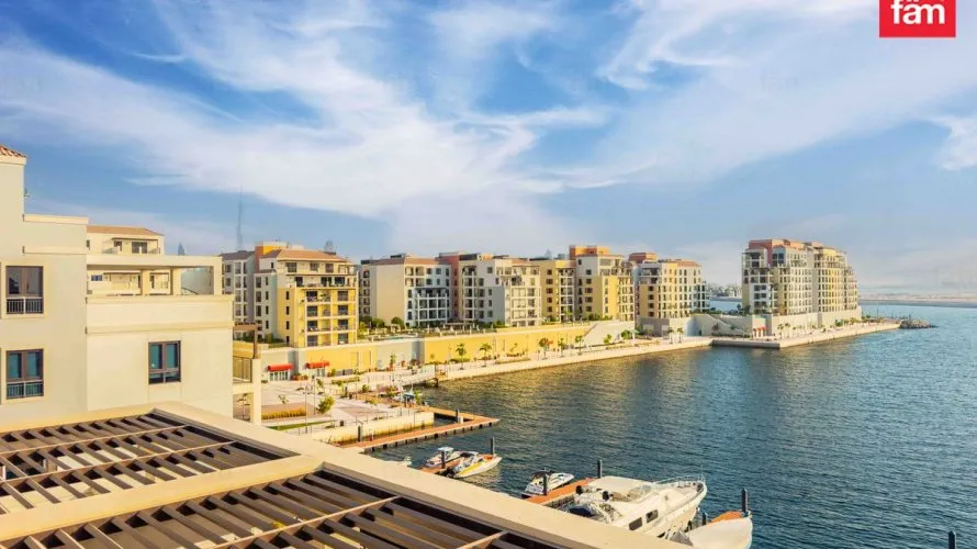 4 bedrooms apartment for sale, Dubai, UAE No. 4694 № 1