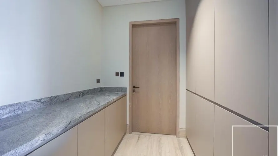 2 bedrooms apartment for sale, The Crescent, Palm Jumeirah, Dubai, UAE No. 4594